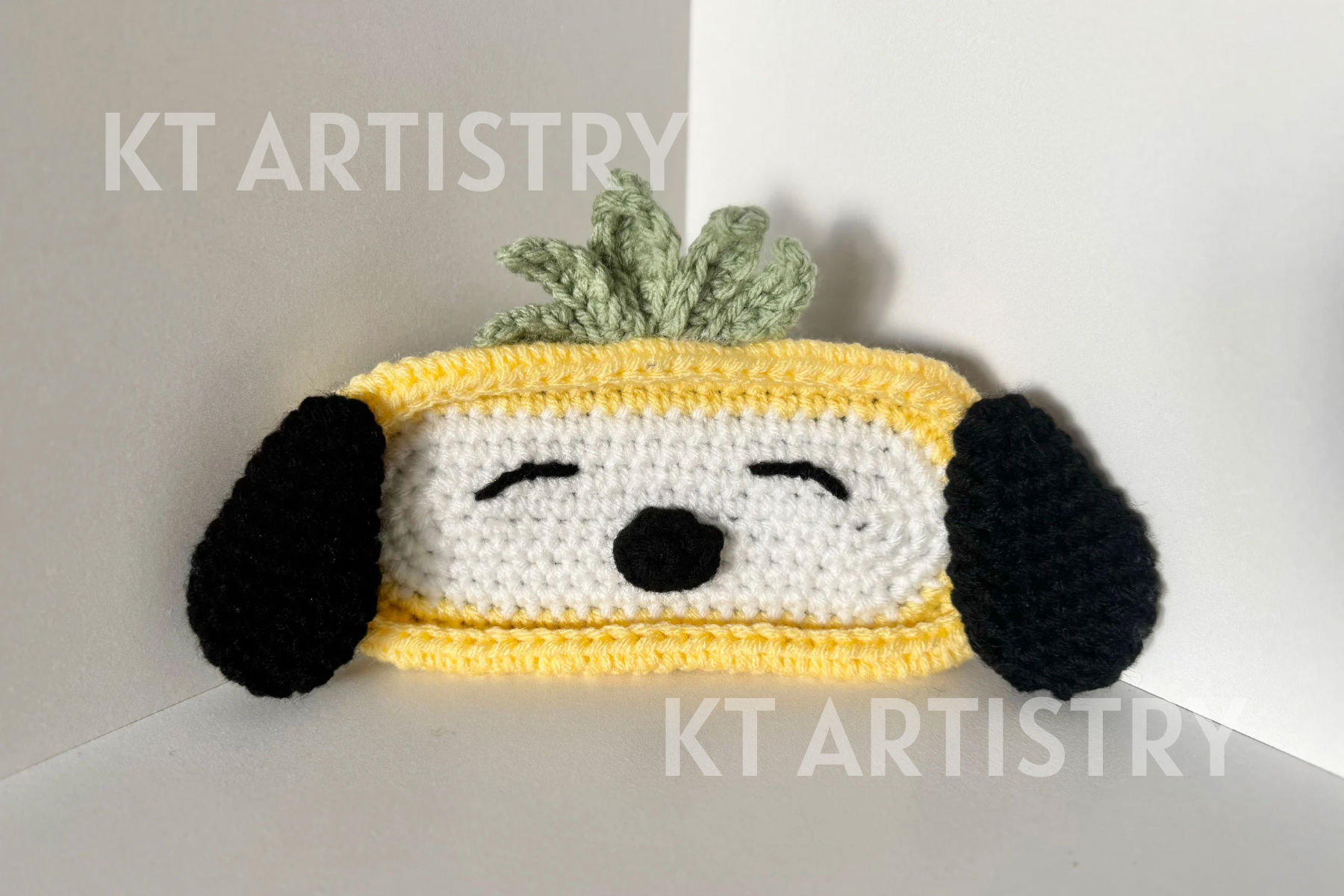 Pineapple Snoopy Case